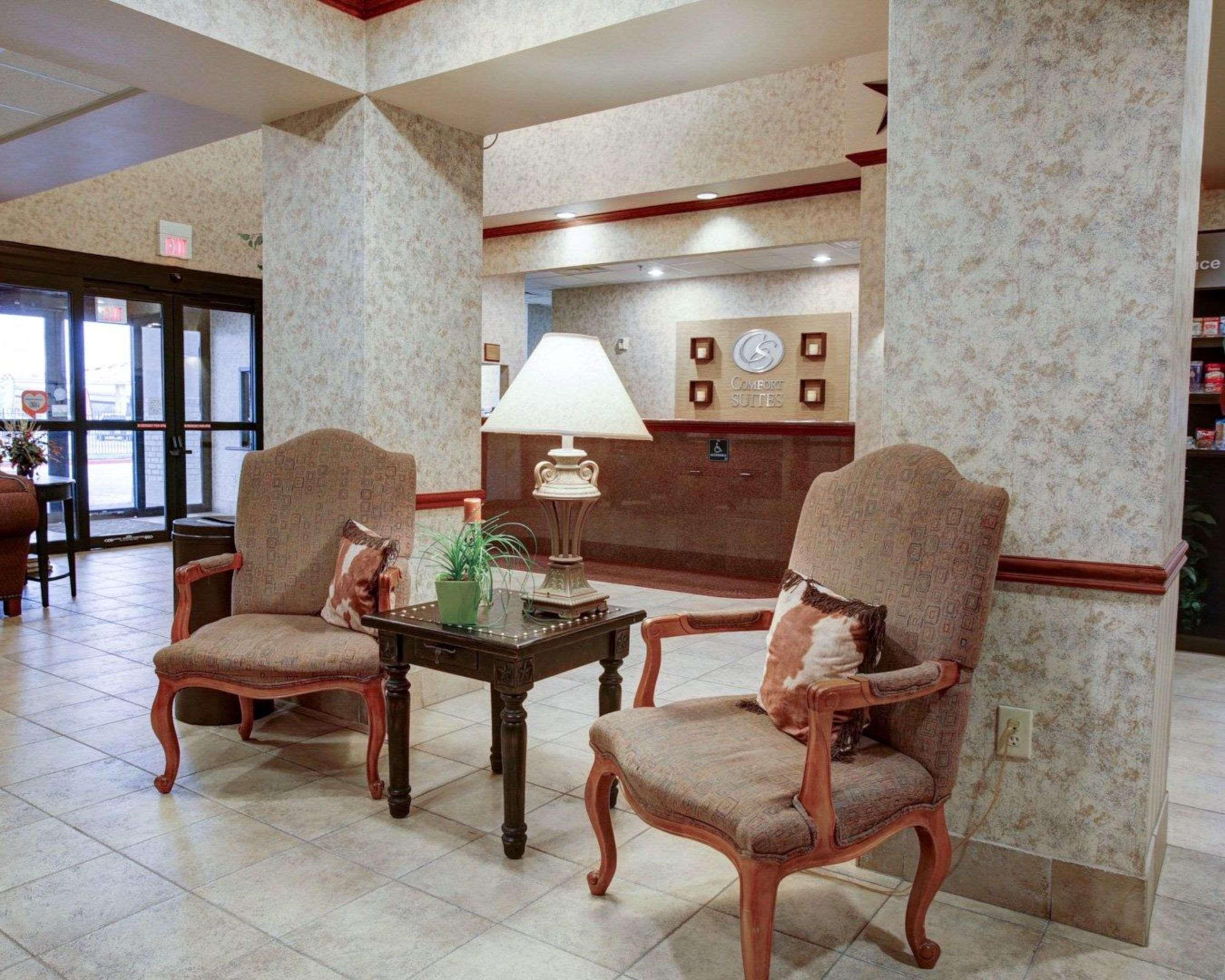 Comfort Suites Waco Near University Area Exterior photo
